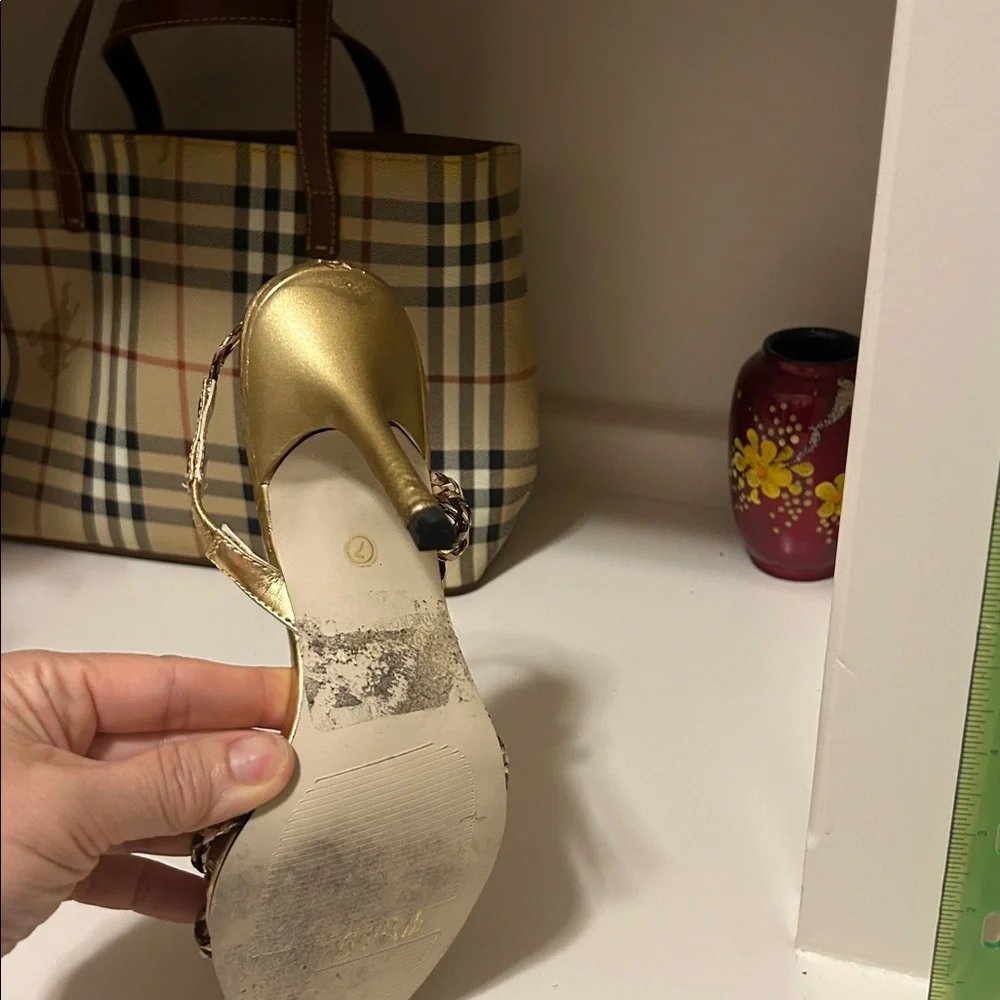 Wild Rose Elegant Gold Women's Heels - Picture 10 of 10